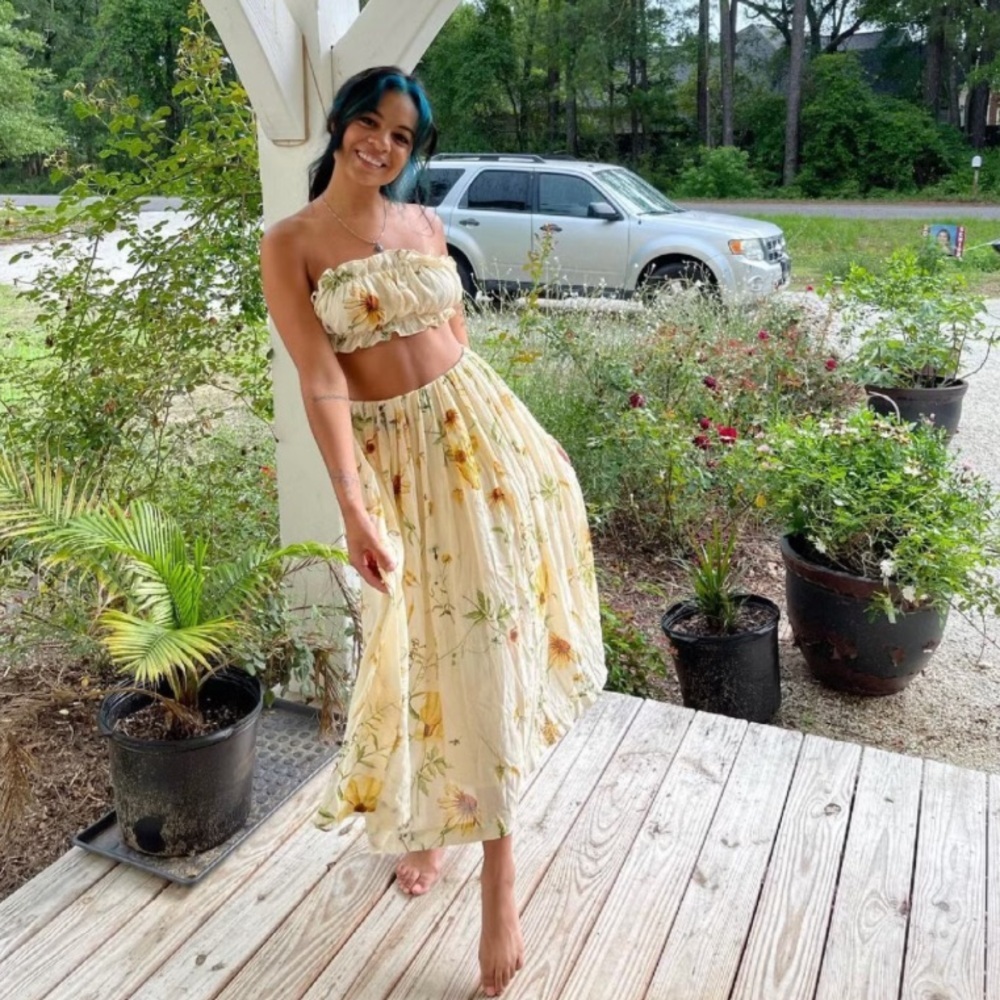 H&M 2 PIECE SET CONSCIOUS WILDFLOWER COLLECTION BANDEAU and SKIRT XS